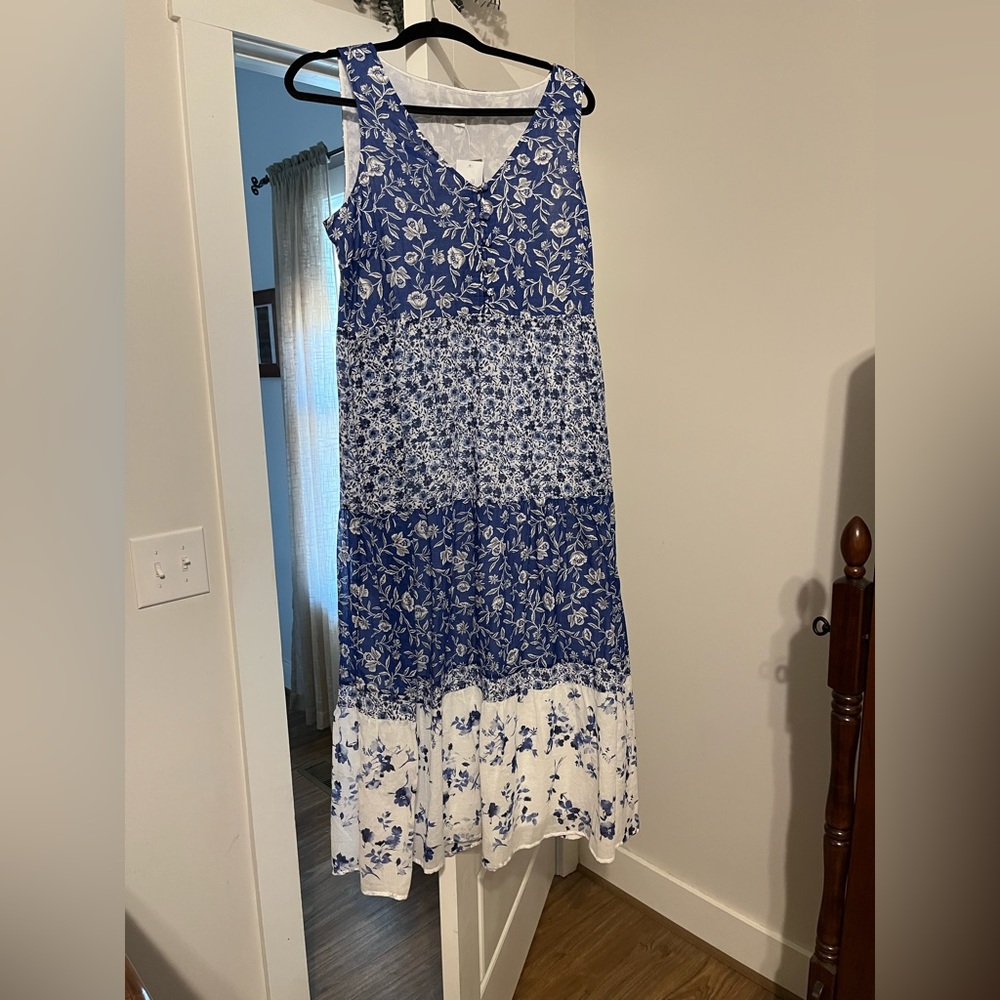 Women’s J Jill Floral Blue and White Dress Size Medium NWT